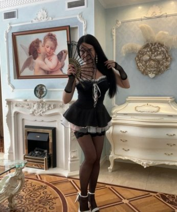 Привлекательная и обворожительная девушка готова подарить тебе вечер полный страсти и наслаждения. Все твои желания станут реальностью в моем обществе. Жду тебя на своей территории! 7034, 33 года